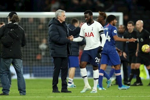 HLV Jose Mourinho nói về tiền vệ Tanguy Ndombele hình ảnh