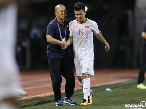 HLV Park Hang Seo chưa thể tiết lộ về chấn thương của Quang Hải