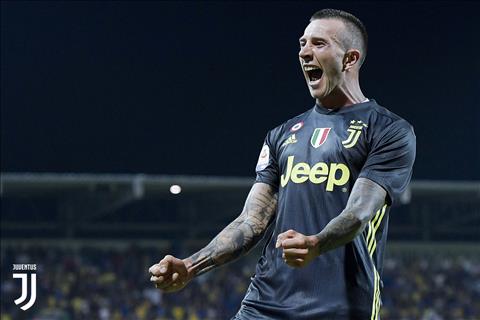 Federico Bernardeschi: Đường hầm, vạch kẻ trắng và đức tin của chàng trai chiến thắng bệnh tật