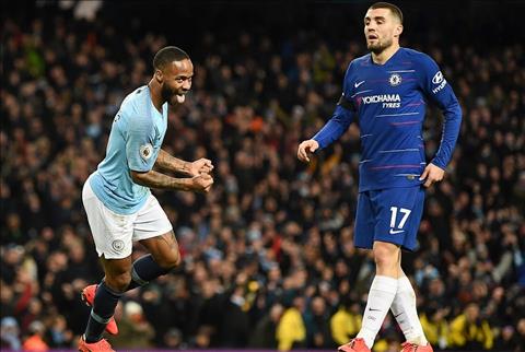 Raheem Sterling ghi ban cho Man City truoc Chelsea