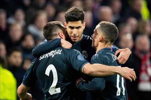 Real Madrid vượt qua Ajax: May mắn chỉ thuộc về kẻ mạnh hơn vượt qua kẻ mạnh