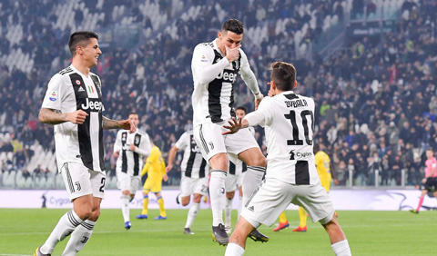 Juventus 3-0 Frosinone: Ronaldo và Dybala cùng tỏa sáng
