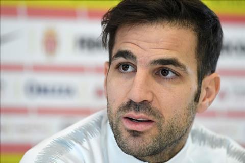 Fabregas: Sarri ra đi tốt cho Chelsea