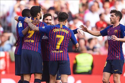 Vượt khó trước Sevilla, HLV Barca ca ngợi người ai cũng biết là ai