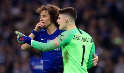 Bơ David Luiz, thủ môn Kepa vẫn quyết bật HLV Sarri