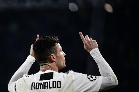 Bonucci khen ngoi Ronaldo