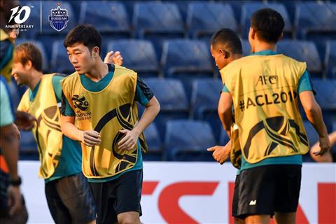 Buriram 1-0 Jeonbuk (KT): Xuân Trường vẫn dự bị, nhà ĐKVĐ Thái Lan thắng sốc