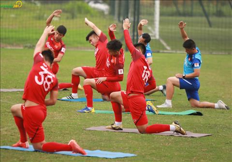 Trong nhung buoi tap gan day, DT U23 Viet Nam chu yeu chi khoi dong nhe.