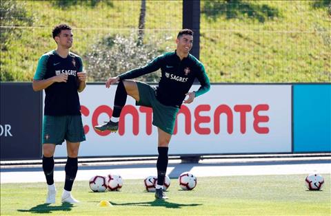 ‘Ronaldo không phải chứng minh bất cứ điều gì trên ĐTQG’