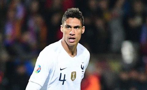 Varane noi ve tin don sap toi MU