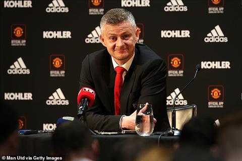 Hướng đến kỳ chuyển nhượng, Solskjaer khẳng định sẽ là người tiêu dùng thông minh