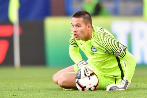 Không ra tay sớm, VFF có thể để mất thủ môn Filip Nguyễn vào tay người Séc