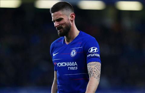 HLV Sarri nhắn Giroud: Ra sân nhiều thế còn than vãn cái gì