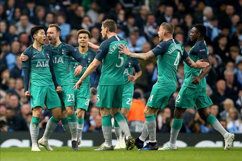 Manchester City - Tottenham Hotspurs: Cơn địa chấn ở Etihad