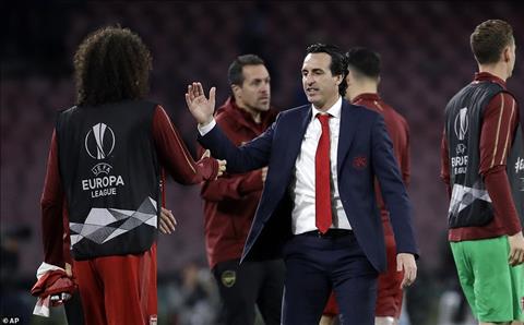 Emery khoi dau tot hon Wenger sau 50 tran