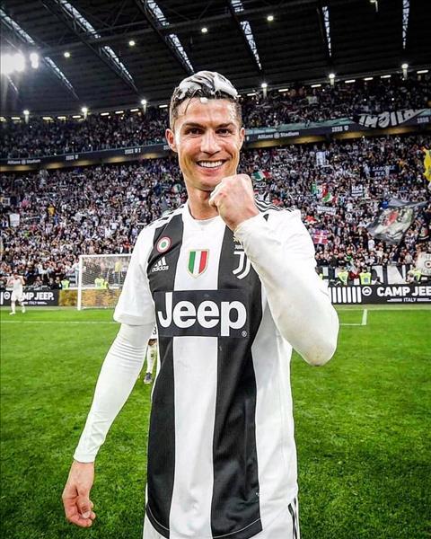 Chính thức Cristiano Ronaldo ở lại Juventus hình ảnh