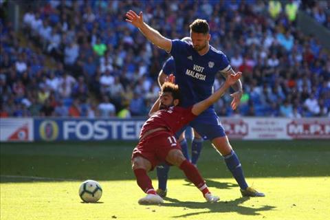 HLV Cardiff cáo buộc Salah ngã vờ kiếm penalty hình ảnh