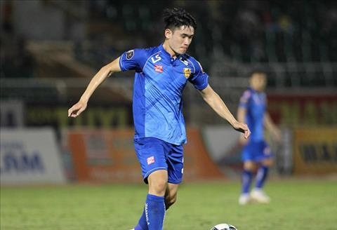 Sao U23 Việt Nam vào bóng thô bạo không kém Quế Ngọc Hải