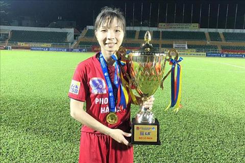 Nữ tuyển thủ Trần Thị Hồng Nhung sang Thái Lan chơi bóng hình ảnh