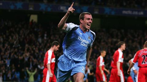 Richard Dunne cho rang Man City chi sa sut neu co dau hieu tu man