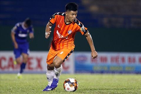 Đức Chinh bị chê tại V-League: Do phong độ hay năng lực?
