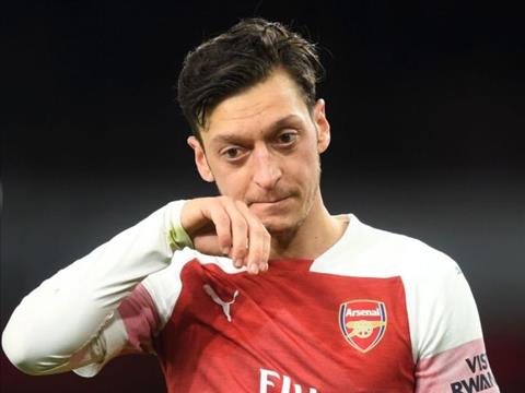 Có gì đó sai sai đang diễn ra với Mesut Ozil tại Arsenal!