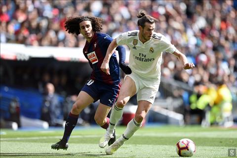 Real thắng nhọc Eibar Kỷ niệm hỗn độn của Zidane hình ảnh 2