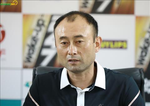 HLV HAGL không hài lòng với 1 điểm có được trước Hà Nội FC