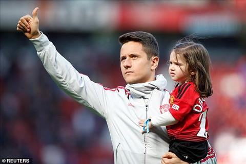 Herrera dành 5 phút để thuyết phục Cavani gia nhập MU