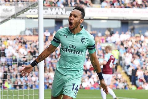 Arsenal thang Burnley Aubameyang an mung