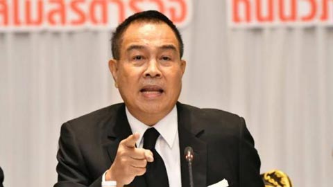 Sợ bị FIFA trừng phạt, Chủ tịch LĐBĐ Thái Lan thôi không từ chức