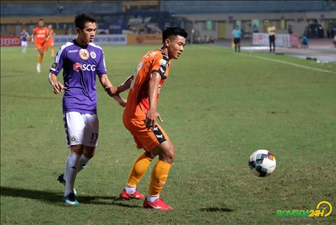 Chùm ảnh: Đức Chinh bất lực trước Hà Nội vì lý do này