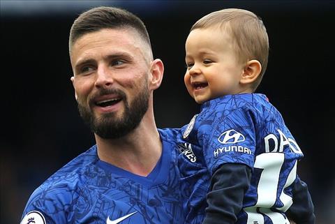 Giroud chỉ ra sự khác biệt giữa Chelsea và Arsenal