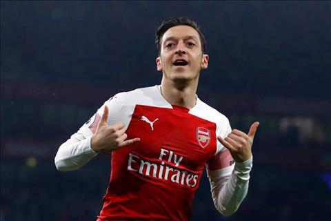 Đây! Lý do chính đáng để Ozil chơi trò ‘lầy lội’ với Arsenal
