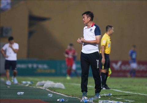 Vì Covid 19, HLV Phan Thanh Hùng ngại sang Philipines thi đấu AFC hình ảnh