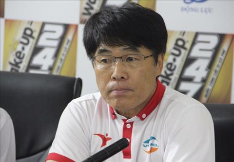 HLV Lee Heung Sil nhắc Quế Ngọc Hải cẩn thận với dư luận