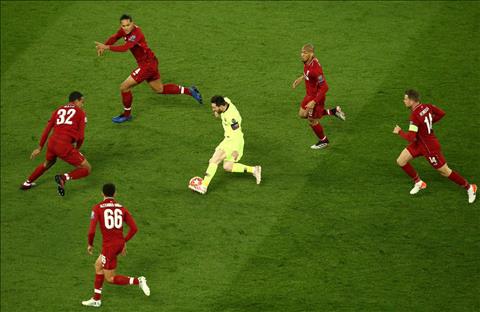 Bức ảnh lột tả sự cô đơn của Lionel Messi Liverpool 4-0 Barca hình ảnh