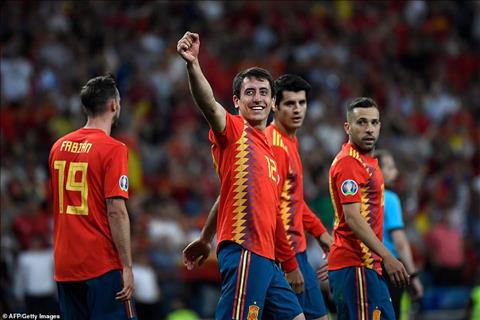 Cau thu tre Mikel Oyarzabal an dinh ket qua 3-0