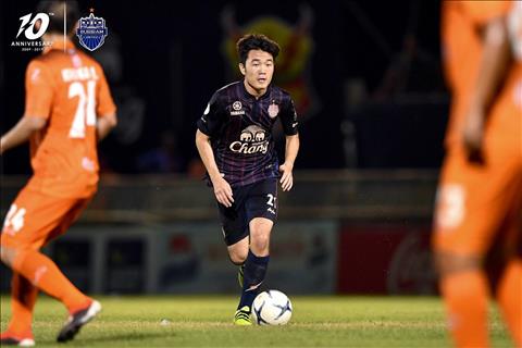 Buriram 5-0 Rayong: Xuân Trường ngồi ngoài trong chiến thắng đậm của Buriram