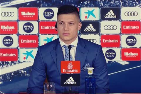 VIDEO: Luka Jovic hâm mộ Ronaldo và muốn vô địch Champions League cùng Real Madrid