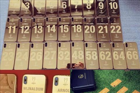 Vô địch C1, toàn bộ các thành viên Liverpool nhận iPhone mạ vàng