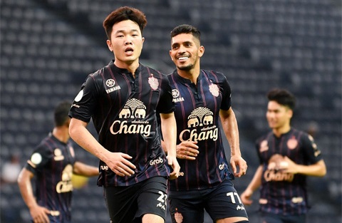 Rộ tin tiền vệ Xuân Trường sẽ bị Buriram thanh lý hợp đồng trước thời hạn