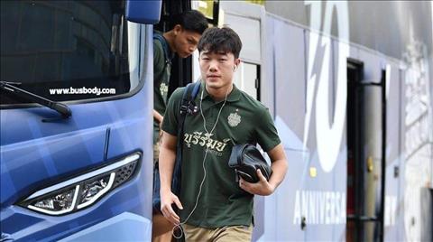 NÓNG: Tiền vệ Xuân Trường đã lên đường trở về Việt Nam sau khi chia tay Buriram