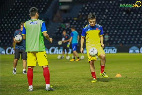 Thua trận, toàn đội Việt Nam ngậm ngùi về nước, chỉ trừ người này