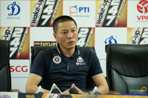 HLV Hà Nội FC đối mặt án phạt nguội vì tính ăn thua đủ với trọng tài