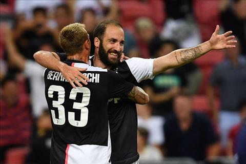 Higuain la tac gia ban con lai cho Juventus