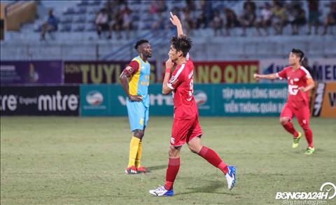 ẢNH: Bị soi nhiều về đời tư, Trọng Đại ra dấu im lặng sau khi ghi bàn