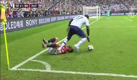 Tottenham vs MU Sissoko đạp James ‘bẹp ruột’ hình ảnh