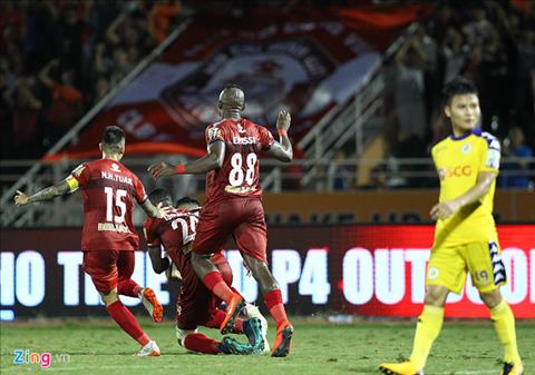 Hà Nội đánh rơi chiến thắng, HLV Chu Đình Nghiêm bỏ họp báo