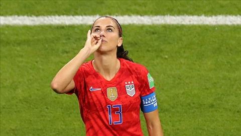 Tiền đạo Alex Morgan ăn mừng trận Mỹ 2-1 Anh bán kết World Cup nữ hình ảnh